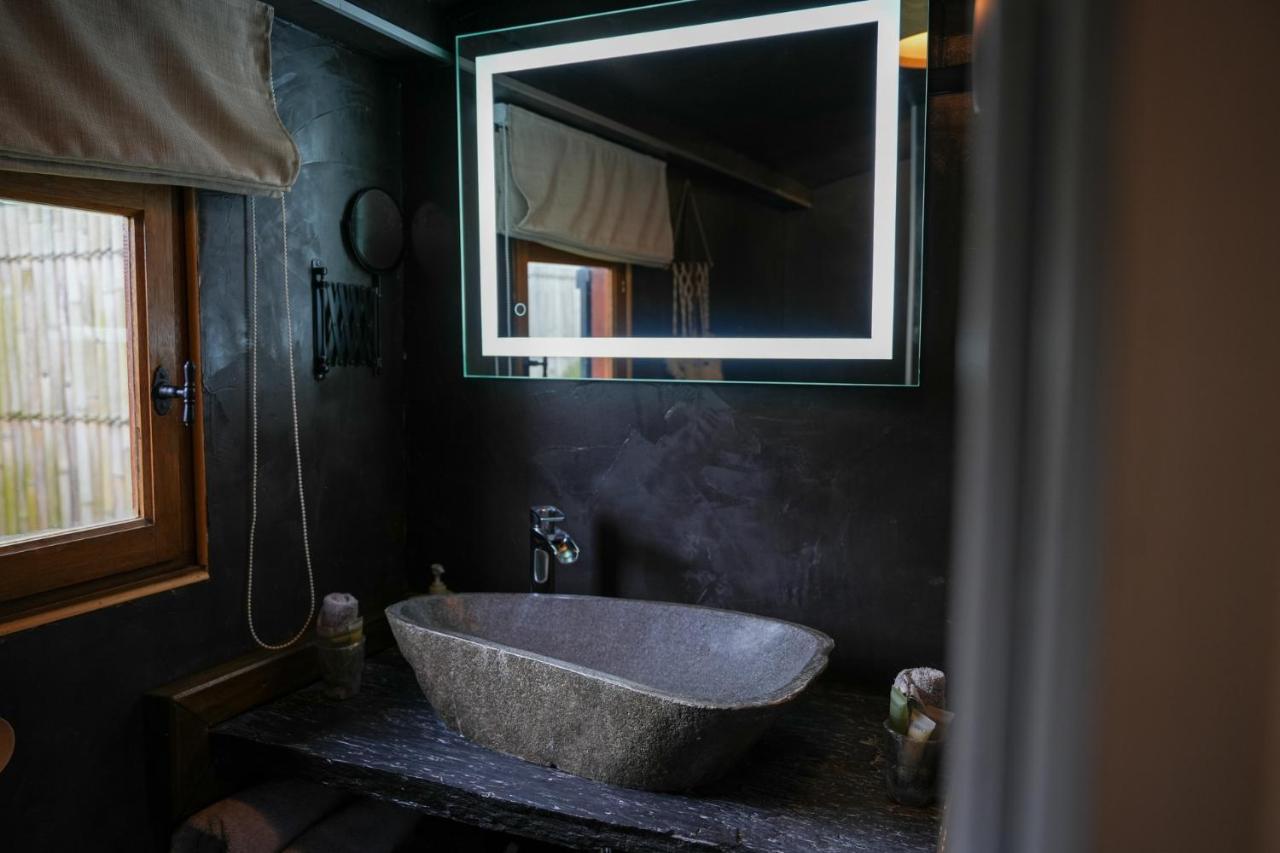 Kaebane 85, Lodge Avec Spa Au Bord De L'Eau Prouilly ภายนอก รูปภาพ