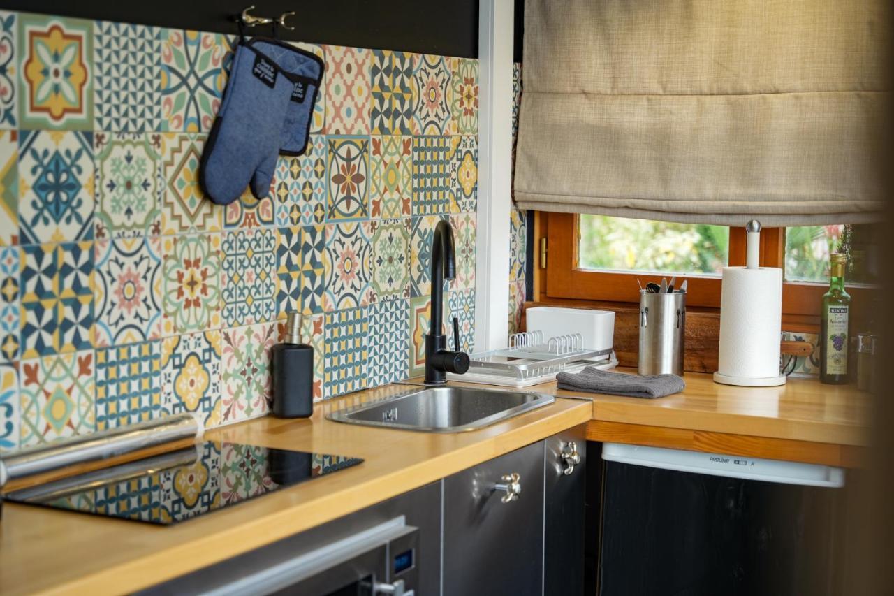 Kaebane 85, Lodge Avec Spa Au Bord De L'Eau Prouilly ภายนอก รูปภาพ