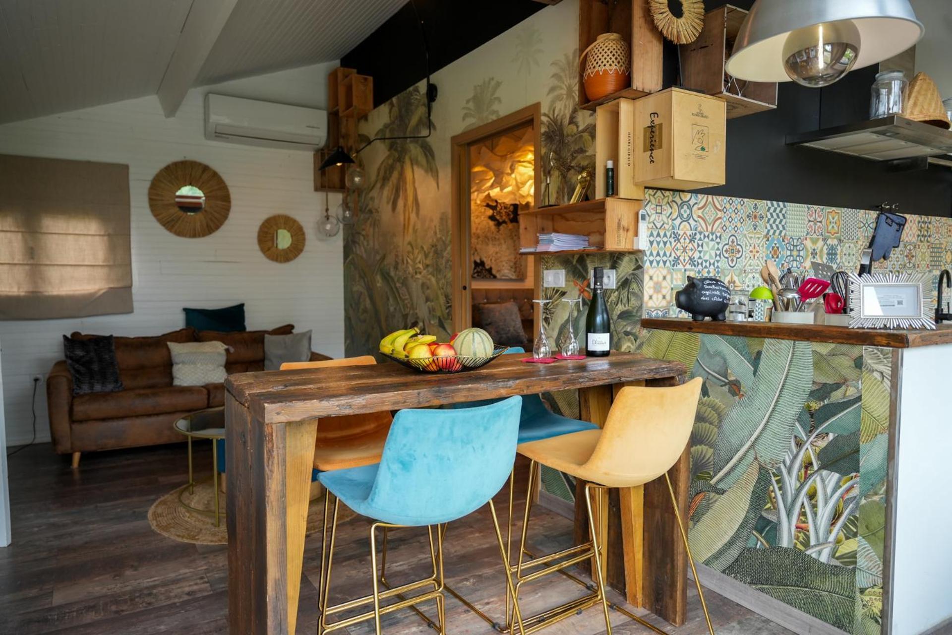 Kaebane 85, Lodge Avec Spa Au Bord De L'Eau Prouilly ภายนอก รูปภาพ