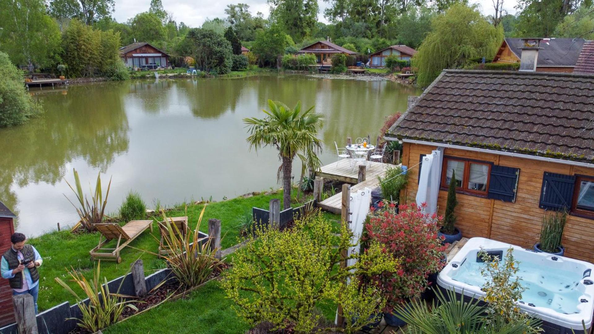 Kaebane 85, Lodge Avec Spa Au Bord De L'Eau Prouilly ภายนอก รูปภาพ